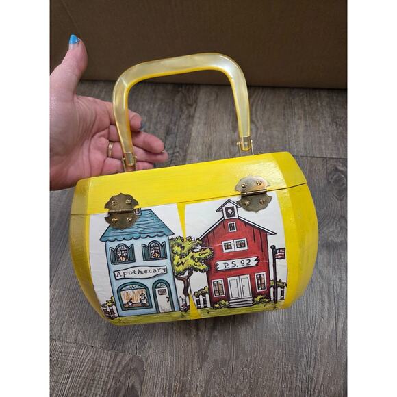 1970’s A.J. Robbin’s Wooden Decoupage Purse Brass Hardware Yellow Antique - Picture 5 of 9